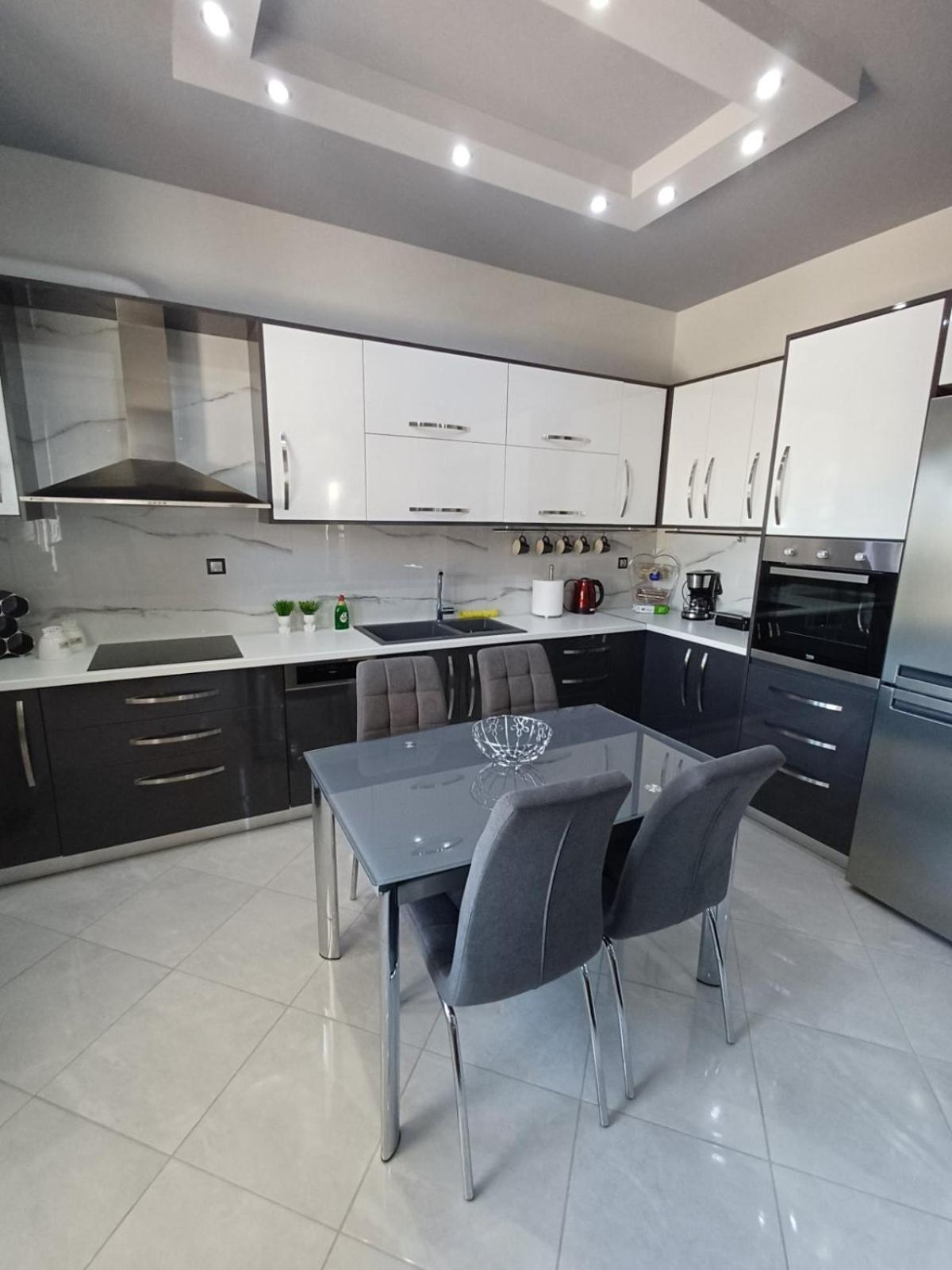 Luxury Apartment Amarynthos Dış mekan fotoğraf
